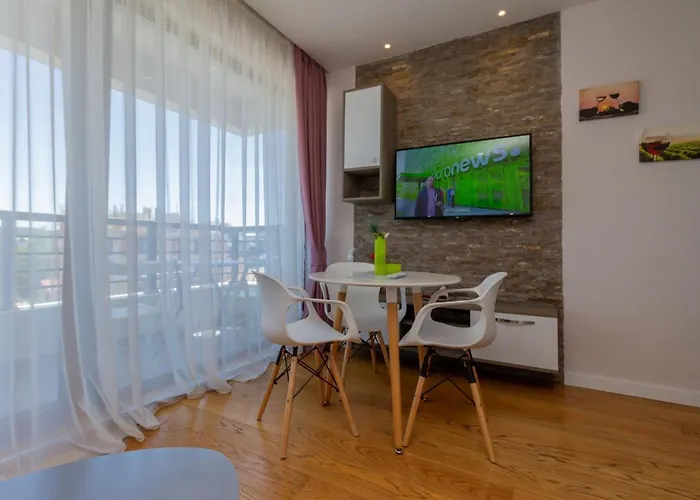 Time Out Wine 아파트 즐라티보